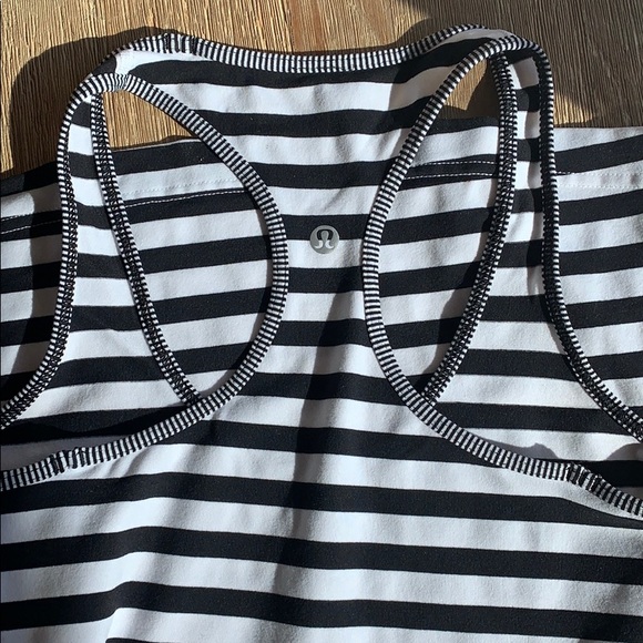 Lululemon cool racerback sz 6 black white striped - Picture 2 of 2